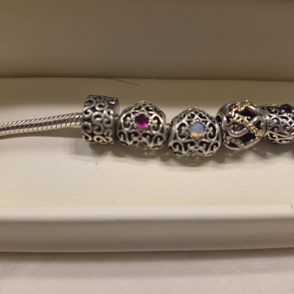 Pandora Silver Bracelet 7 Charms - Picture 3 of 5